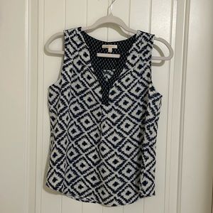 Flattering Sleeveless Blouse with Contrast Fabric
